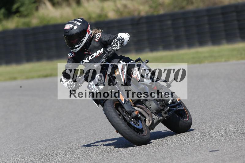 /Archiv-2025/49 26.08.2025 Cornu Master School ADR/gruen-vert/60